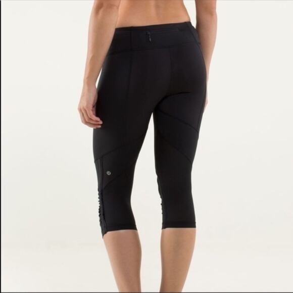 Lululemon Run For Your Life Black Crop Leggings - Picture 1 of 7